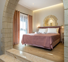 Relax in this calm, and elegant space. Enjoy your stay in this beautiful accommo Heraklion, Greece Bright And Cozy Studio 1 Entire condo vacation rental 664844036913931315