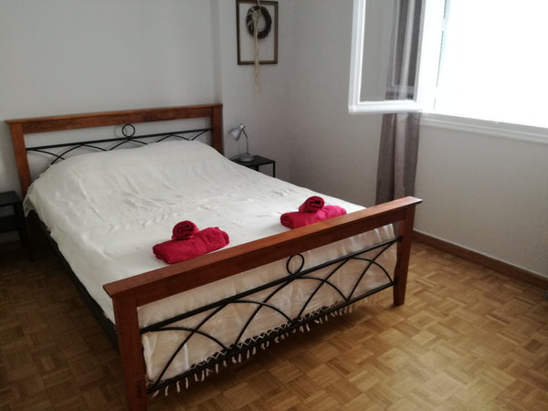 This cozy apartment, completely renovated, is located in  a historical neighborh GR Cozy apartment in a quiet  neighborhood Entire rental unit vacation rental 27010763