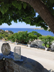 We are located in Kanala Kythnos a beautiful island in Cyclades and the access h Athens, Greece Kanala Kythnos, Σπίτι με θέα στο Αιγαίο Entire home vacation rental 28237097