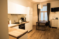 Das renovierte Apartment ist komplett neu eingerichtet und lädt sehr zum Verweil Vienna, Austria Petit bel apartment Entire rental unit vacation rental 30974932