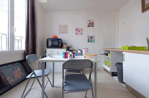 Pleasant shared bedroom, a functional and renovated apartment,  <br />a quiet an Paris, France Shared bedrooms in the Paris center 4F Shared room in rental unit vacation rental 9835614