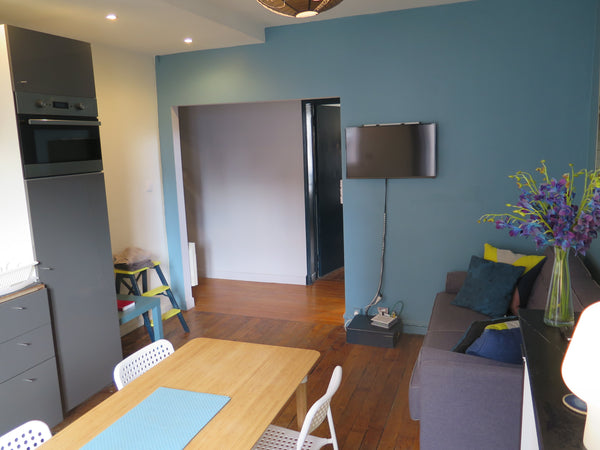 Located in the trendy and vibrant Canal Saint Martin neighbourhood, our apartmen Paris, France Fully Equipped, Bright & Airy, Hip Canal St-Martin Entire rental unit vacation rental 18797152