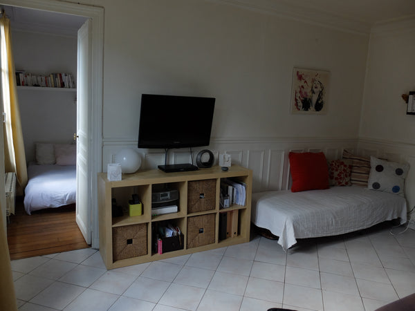 A 35m2 (375 sq ft) in the heart of the popular district of Menilmontant.<br />Ve Paris, France A Cosy Appartement at Menilmontant Entire rental unit vacation rental 5097908