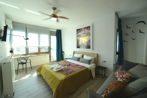 In the heart of happening Thessaloniki, but on a quiet and safe street, a fresh  Thessaloniki, Greece Mazi7thFloor #5 Entire rental unit vacation rental 20777502