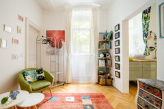 charmante Wohnung mit eigenem Garten, mitten in einem Wiener Park. Sehr zentral  Vienna, Austria Garden⭐️Coffee⭐️Wifi⭐️Trainstation 5‘⭐️Center 10‘ Entire rental unit vacation rental 49926013