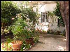 Artist loft for 2/3 people. Large kitchen, garden, bedroom and large living room Paris, France Artist garden flat Belleville Canal Entire loft vacation rental 7080276