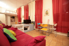 This is a small, but very nicely decorated studio in the Marais that can sleep u Orlando, FL Petit Marais Studio (232) Entire rental unit vacation rental 9891189