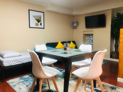 2 min walk to subway M / R<br />10 min walk to subway F / E /LIRR<br /><br />Man New York, NY Serviced apartment in Queens · ★4.44 · 1 bedroom · 4 beds · 1 private bath Private room in serviced apartment vacation rental 9562872