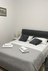 Appartement ancien de 38 m2 situé au 2e étage d’un immeuble sécurisé avec ascens Marcy-l'Étoile, France Lyon : appartement 7e arrondissement Entire rental unit vacation rental 773415558784582536