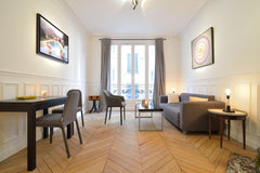 Situé à 50m de la place du Trocadéro et à quelques minutes de la Tour Eiffel, ce Paris, France Trocadéro et Tour Eiffel comme dans un 5 étoiles Entire rental unit vacation rental 16378265