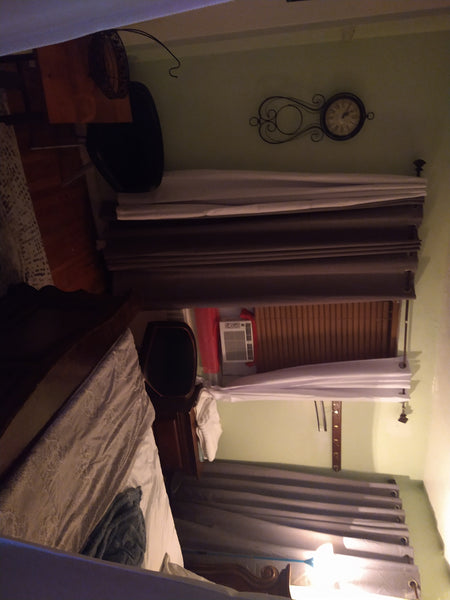Welcome to this beautiful cozy bedroom in a spacious apartment. United States Rental unit in Bronx · ★4.89 · 1 bedroom · 1 bed · 1 private bath Private room in rental unit vacation rental 648033676238017128