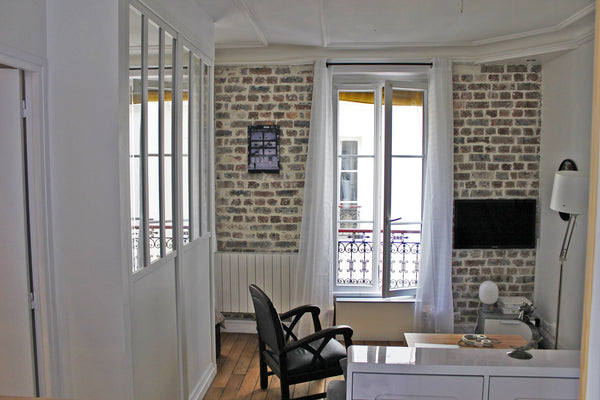 Nice and cozy flat located in a lively neighbourhood with many pubs, bars and re Paris, France Beautiful and cozy Studio in central Paris Entire rental unit vacation rental 13718763