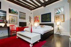 This furnished apartment is located on a lively and historical street in the Mar Paris, France Big Art studio in the Marais !!! Bail Mobilité Entire rental unit vacation rental 366754