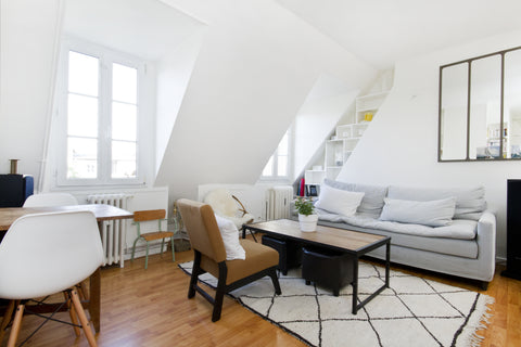 Appartement de charme très calme et lumineux. Le charme de la vue des toits pari Paris, France Cosy Flat Moulin Rouge /Montmartre Entire rental unit vacation rental 6618680