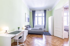 With it's excellent location between Belvedere palace and the main train station Vienna, Austria The Hub Vienna - Private room near Belvedere Private room in condo vacation rental 51220168