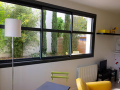 Contemporain, sympa, ensoleillé, situé dans un quartier calme au centre ville, c  APPARTEMENT sur jardin Entire rental unit vacation rental 6636427