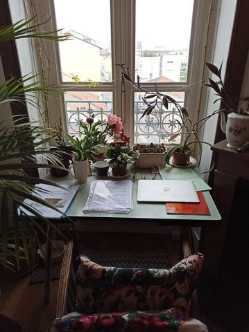 Attention, ceci est un AirBnb à l'ancienne ! :)<br />Ici, c'est un appartement v Lyon, France Chambre chaleureuse dans appartement vintage ! Private room in rental unit vacation rental 31586690