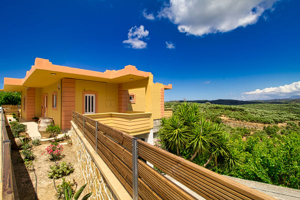 Welcome to Mantarini house . Located in a beautiful village of Agios Antonios<br  Mantarini House Entire home vacation rental 43814960