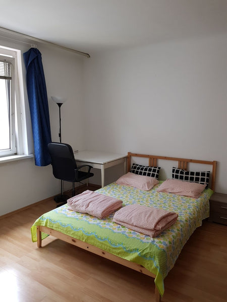 The apartment is in 2. District. Its a big sunny room.<br />Near from 1.  9.  20  Apartement room, Wg zimmer, 度假公寓. City center,市中心 Private room in condo vacation rental 21087738