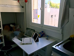 Une chambre petit mais très agréable, juste à coté du Tour Eiffel, très proche d Grenoble, France Studio cosy près de la Tour Eiffel Private room in rental unit vacation rental 18832243