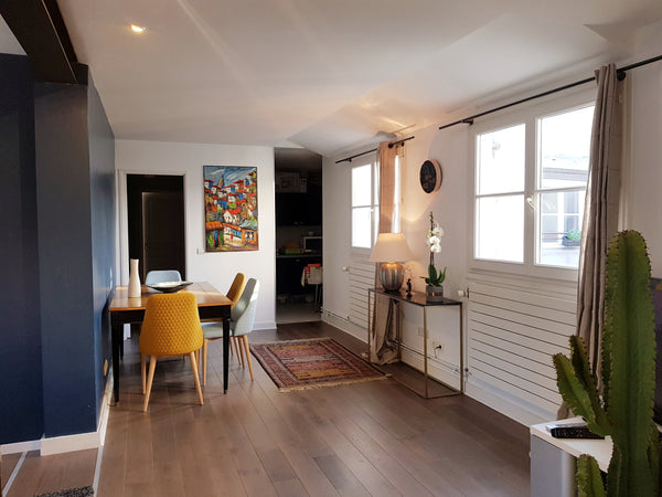 Au centre de paris!<br />Chambre confortable avec 2 lits séparés  (+1 autre lit  Paris, France Center of Paris!One room in a newly decorated flat Private room in rental unit vacation rental 28681626