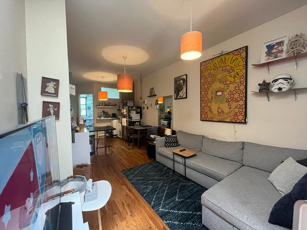 Apartment with 1 and 1/2 bedrooms in the heart of Bushwick! New York, NY Rental unit in Brooklyn · ★5.0 · 1 bedroom · 2 beds · 1 bath Entire rental unit vacation rental 1307228