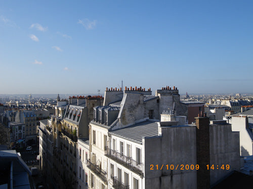 Apartment, two rooms, very calm and sunny.<br />Heart of Abbesses, lively and fa Paris, France Bird's nest in Montmartre: Sun/view all over Paris Entire rental unit vacation rental 84820