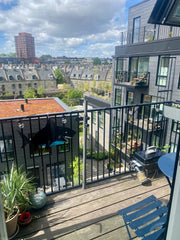 Lejligheden er en oase for såvel par som den lille familie. Lokaliseret i dejlig Copenhagen, Denmark Dejlig lejlighed med solrig altan på Vesterbro Entire condo vacation rental 625130796496250992