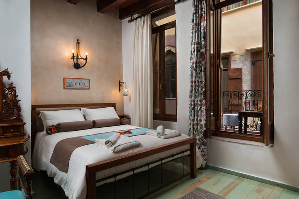 This beautiful studio is also located on the first floor of the hotel. Occupying Chania, Greece DREAM ART Classic Room A2 with balcony Room in boutique hotel vacation rental 7818018