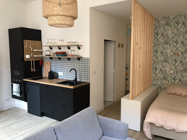 Bordeaux centre, 10 minutes de la gare, à proximité immédiate des quais et du ce  Superbe studio à quelques pas des quais Entire condo vacation rental 32609584