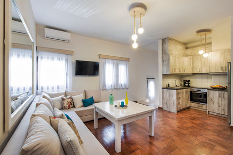 A luxurious 3 bedroom (each with en-suite), first floor apartment in Perissa, ju Thera, Greece Summer House Collection - Villa Stella Perissa Cycladic home vacation rental 16919836