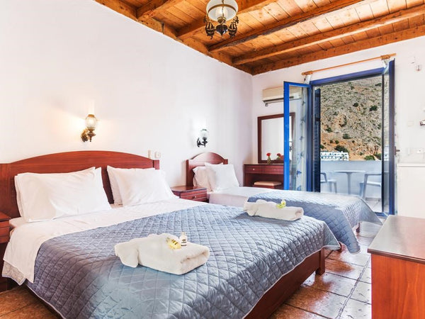 All rooms are sea view with balcony and offer air conditioning, 43