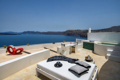 <b>License number</b><br />1234252  Epic View Emerald Suite with Hot Tub and Sea View Room in hotel vacation rental 50780020