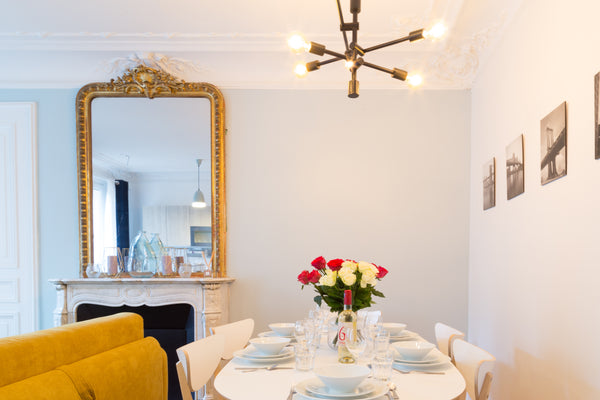 Bienvenue en plein coeur de Paris !<br /><br />L'appartement est situé dans la r Paris, France Charming Flat île de la cité Private room in serviced apartment vacation rental 29472778