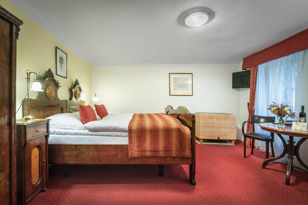 Luxury room for three in a historical hotel Waldstein<br /><br /><b>The space</b  Deluxe Triple room in hotel WALDSTEIN Room in boutique hotel vacation rental 28168866