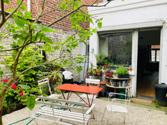 Je vous accueille dans mon adorable maison de ville. Mon logement est très bien  Brussels, Belgium Chambre(s) dans adorable maison avec jardinet Private room in townhouse vacation rental 28927179