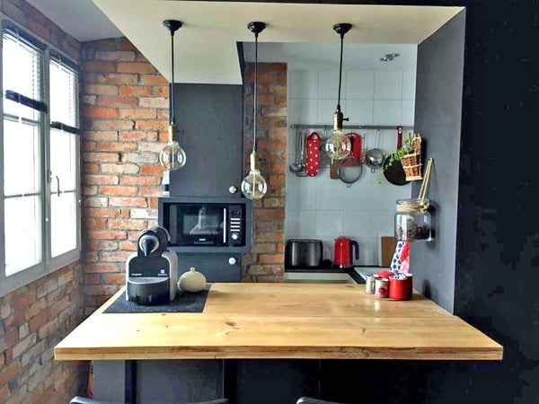 Situé dans le Marais, à deux pas de l'hôtel de ville, ce studio chaleureux est p  Studio de charme, Le Marais Entire rental unit vacation rental 19236439