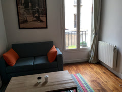 Appartement de charme (cheminées, moulures) et moderne situé en plein centre ent Paris, France Appartement de charme proche du Marais/République Entire rental unit vacation rental 13523650