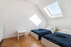 Rooftop apartment great for couples, Located in the center of Vienna just 10 min  Charming rooftop apartment Entire rental unit vacation rental 31663546