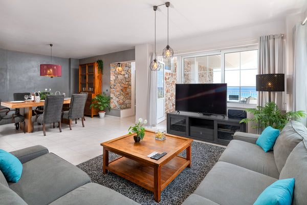 Enjoy a comfortable stay in a lovely apartment in the city of Rhodes.<br /><br / Rhodes, Greece Apartment with sea view in Rhodes with Sea View Entire rental unit vacation rental 4629517
