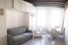 Newly refurbished, charming space in central Paris, with lots of natural light!  Paris, France Beautiful studio in central Paris Private room in rental unit vacation rental 3808897