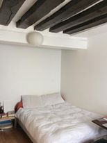Très charmant studio, en plein coeur de Paris. A 5 minutes à pied de Notre-Dame, Paris, France Bright Studio in center of Paris Entire rental unit vacation rental 7099638
