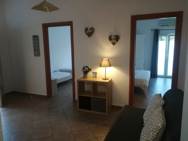 An apartment in the centre of Ios.<br />Two bedrooms ,sitting area ,kitchen bath  Happy Days Apartment IOS Entire rental unit vacation rental 25342756