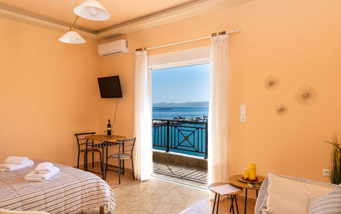 A recently renovated studio apartment located on the 2nd floor of an apartment b Athens, Greece Sitia Old Port studio - 3min walk to beach - AC - WIFI Entire rental unit vacation rental 577098203616981165