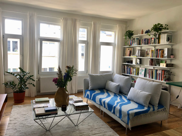 Located in a quiet street but close to the centre and the popular 