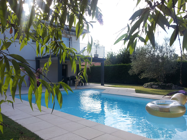 Ambares centre, Maison individuelle à 20 min de bordeaux, 45 min de Saint-Emilio Ambarès-et-Lagrave, France Agréable maison proche Bordeaux Entire home vacation rental 5988470