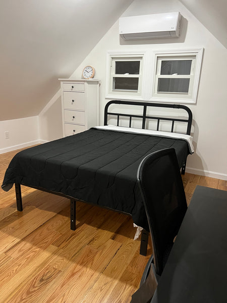 Beautiful newly renovated apartment near RUMC hospital. Features high speed inte  Home in Staten Island · 1 bedroom · 1 bed · 1 shared bath Private room in home vacation rental 727002652481662101