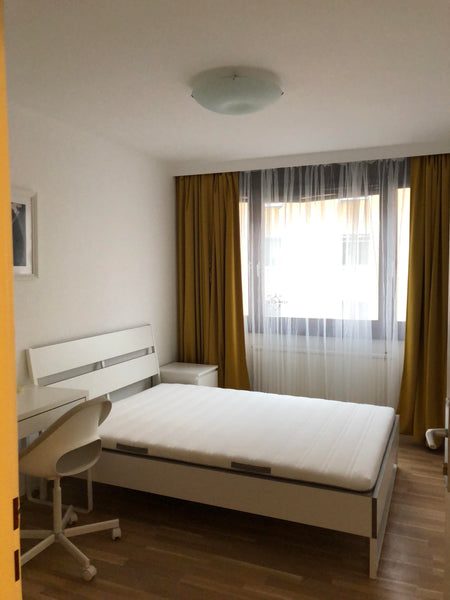This apartment is very central but quiet.<br />The metro station of the U3 line   Ruhige zentral gelegene Wohnung Nähe U-Bahn Entire rental unit vacation rental 594260385085117561