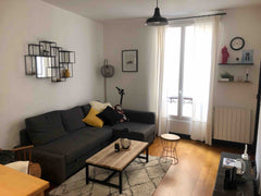 Au 2ème étage d'un immeuble typiquement parisien et à quelques pas du Canal Sain Paris, France Cosy french flat 40m2 - Canal Saint-martin Entire rental unit vacation rental 13582841