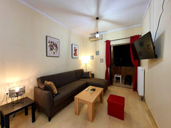 Welcome to this classically detailed and immaculate apartment located just 10-mi  Amazing Apartment Fiore CITY CENTER , private parking Entire rental unit vacation rental 54252721